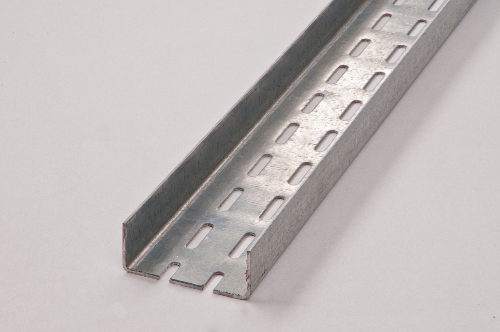 Aussteifungsprofile UA